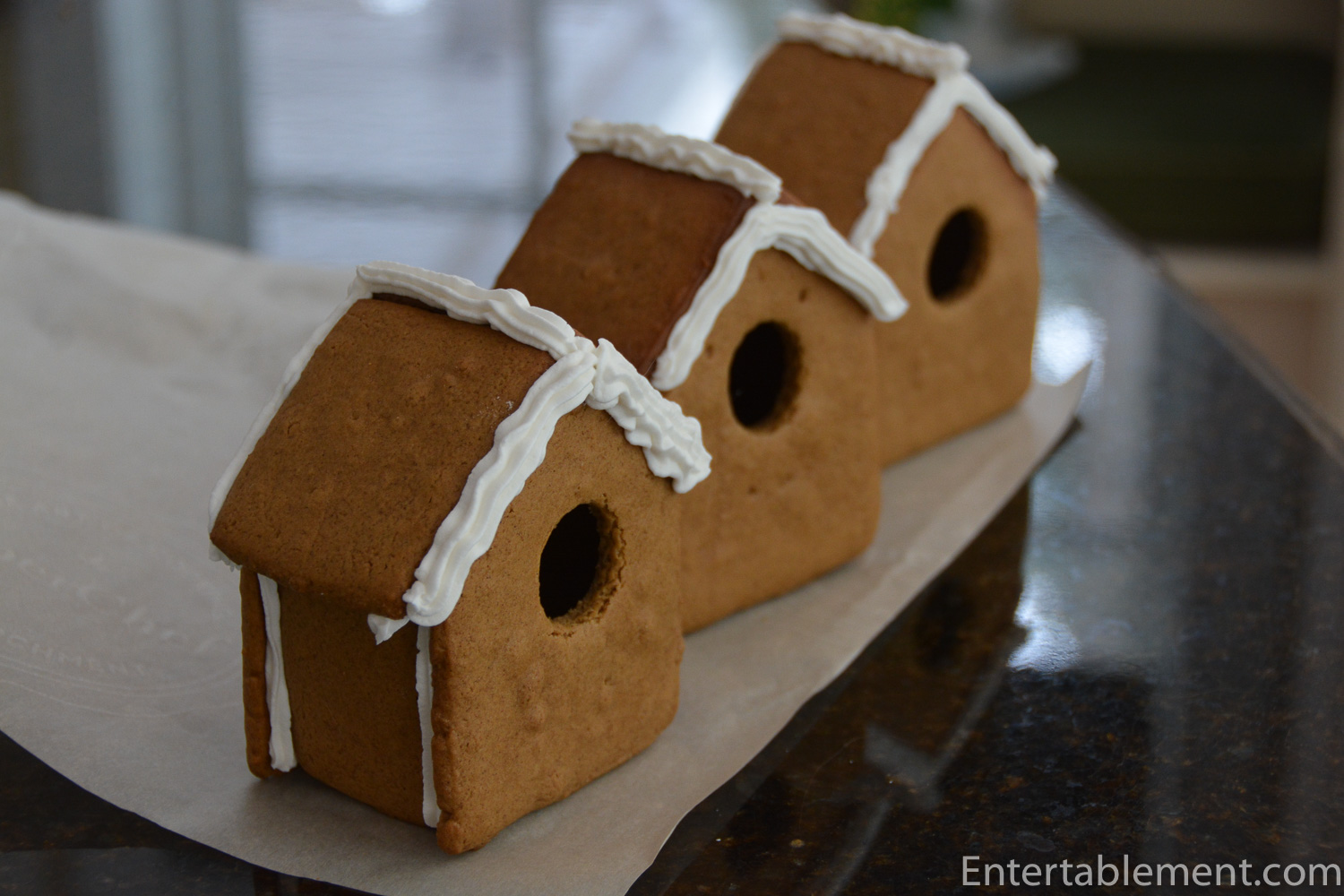 Gingerbread Loaves - Entertablement