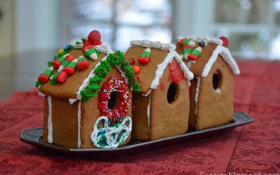 Small Gingerbread Houses Made Easy