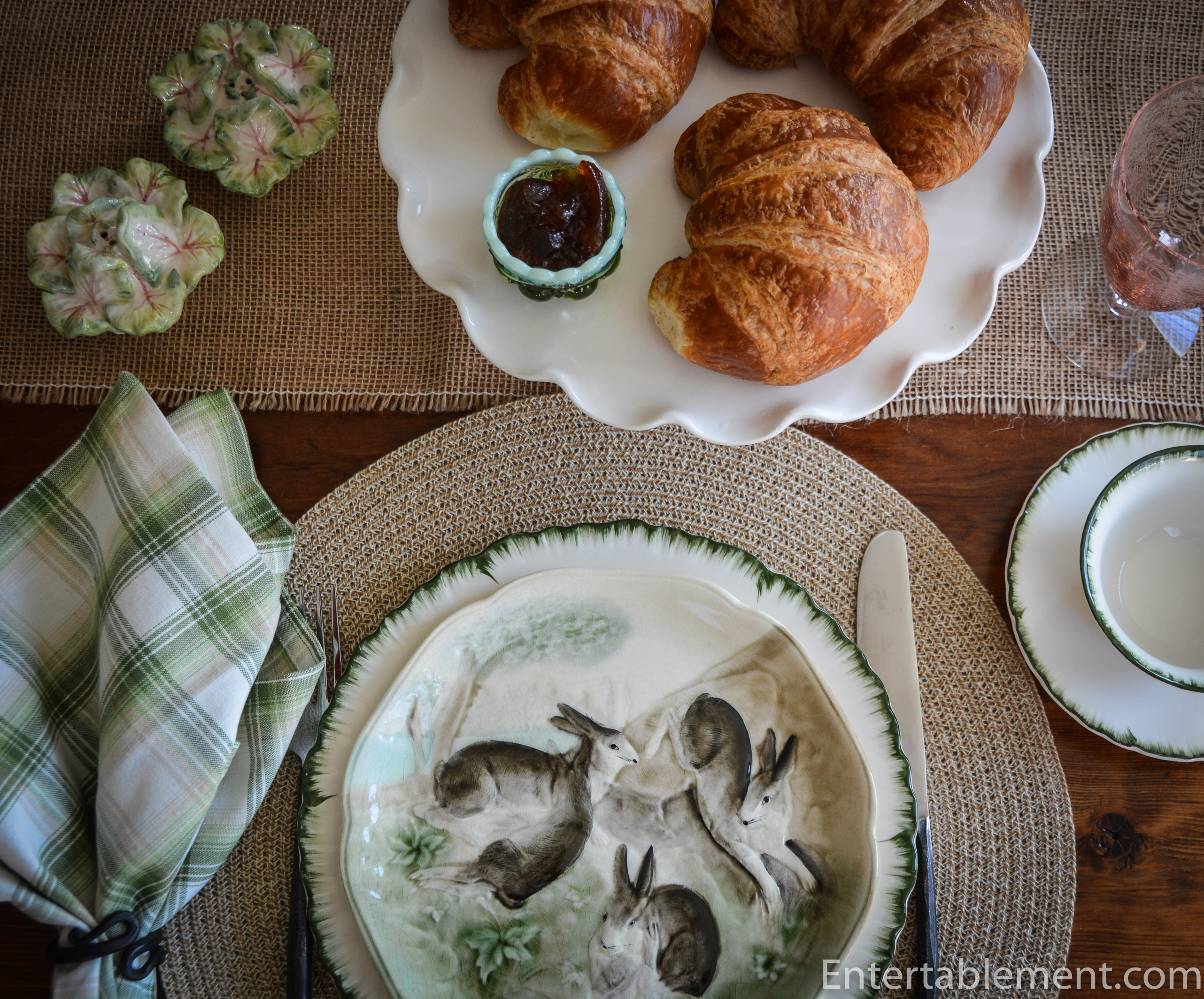 Choisy le Roi French Rabbits for Higgins & Seiter - Entertablement