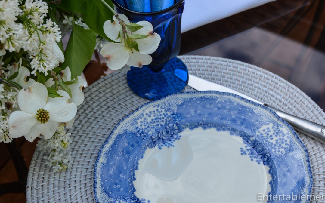 Classic Blue & White for a Romantic Table