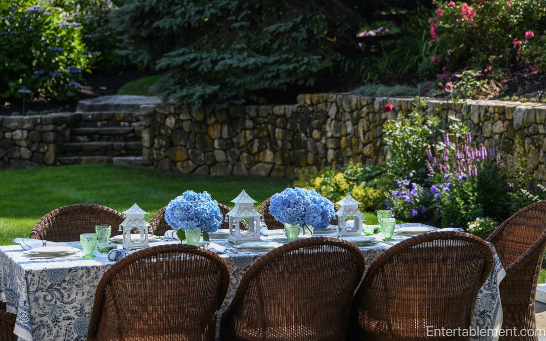 Chinoiserie Throws a Garden Party